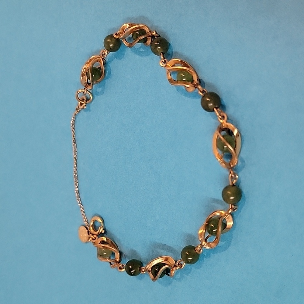 Vintage 1970s Jade Bead Caged Bracelet